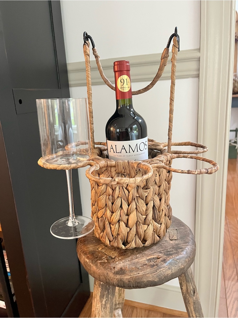 Luxury Woven Wine Carrier Basket | 6 Glass Holders | Picnic